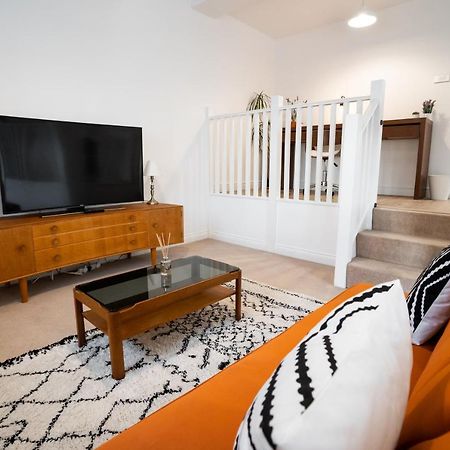 The Amazing Triplex - City Centre - Free Parking Шефилд Екстериор снимка