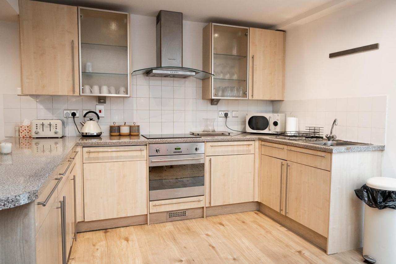 The Amazing Triplex - City Centre - Free Parking Шефилд Екстериор снимка